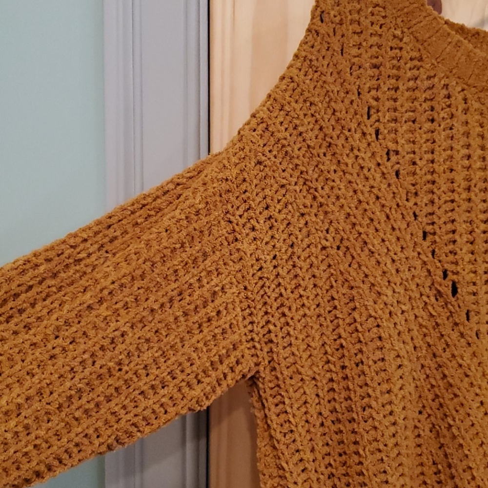 Sweater - Picture 2 of 3